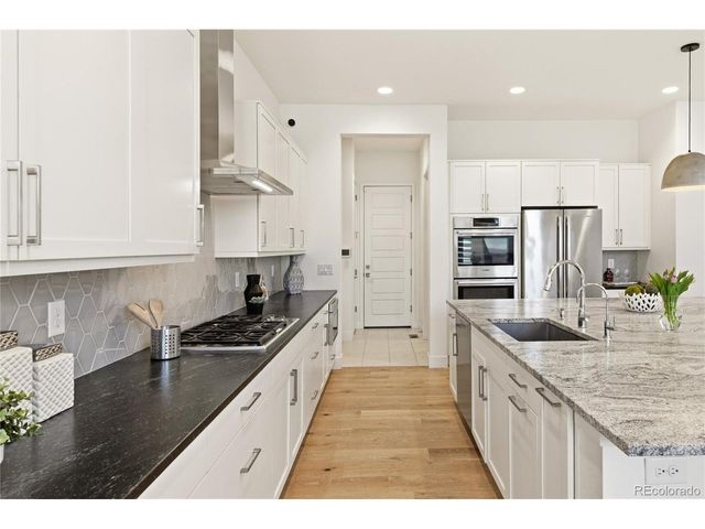 6121 Chester St, Denver, CO 80238