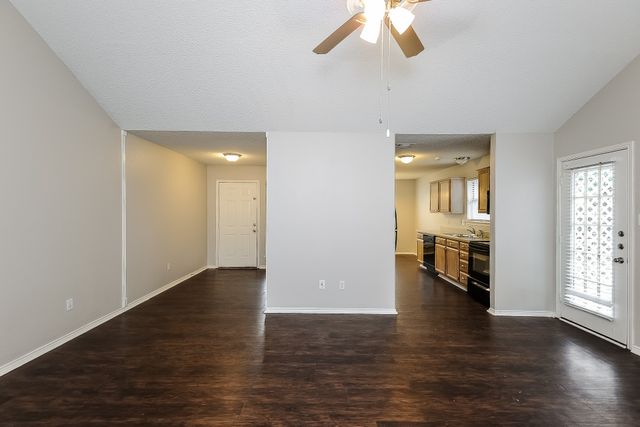 7956 Clear Brook Circle, Fort Worth, TX 76123