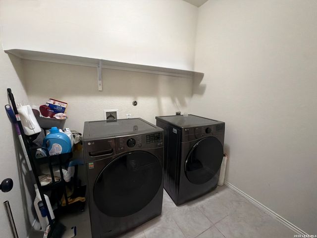 12254 Black Hat, San Antonio, TX 78254