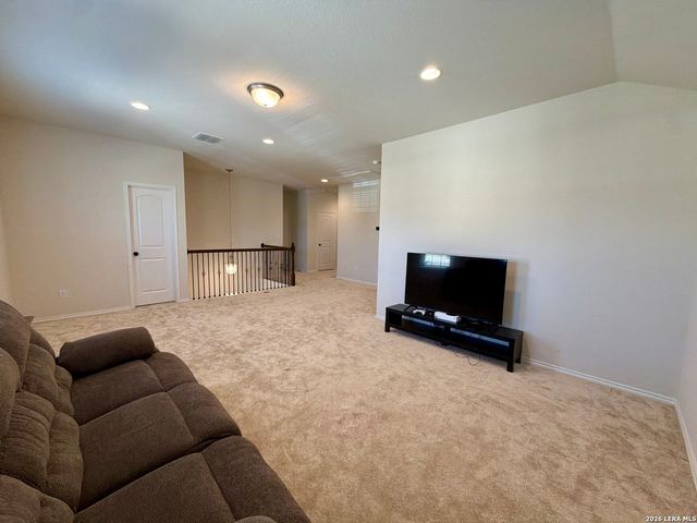 12254 Black Hat, San Antonio, TX 78254