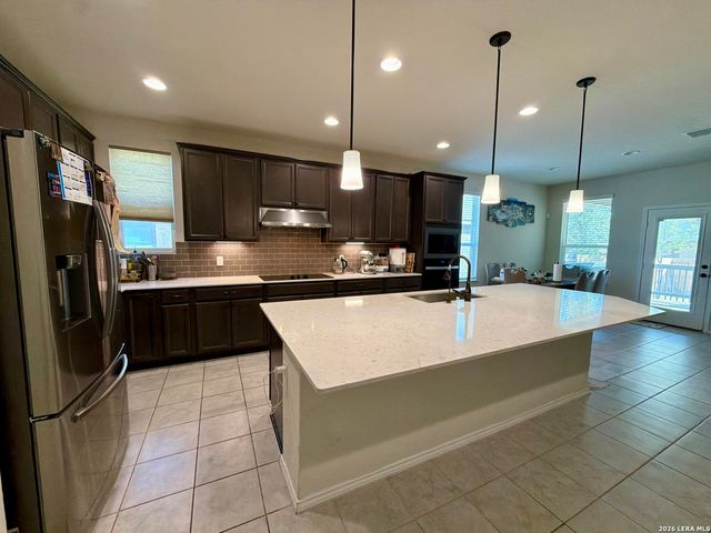 12254 Black Hat, San Antonio, TX 78254