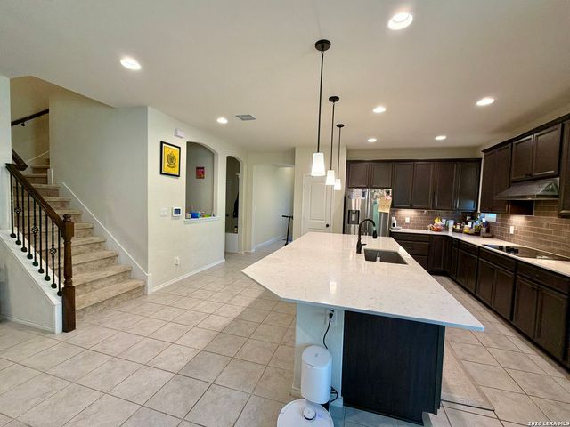 12254 Black Hat, San Antonio, TX 78254