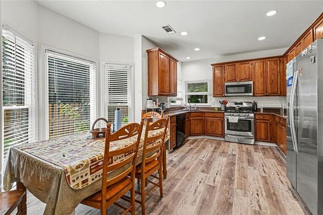 2707 Glenrose Hill, Atlanta, GA 30341