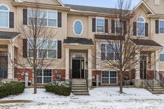 71 Melrose Court, South Elgin, IL 60177