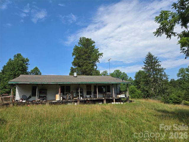 95 FieldStream Drive, Marion, NC 28752