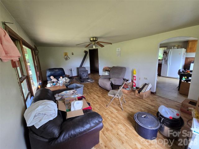 95 FieldStream Drive, Marion, NC 28752