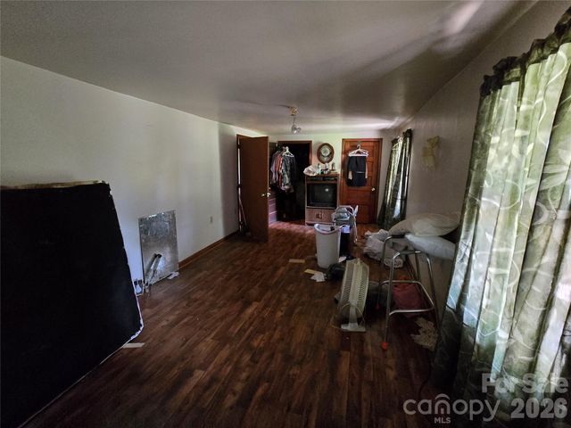95 FieldStream Drive, Marion, NC 28752
