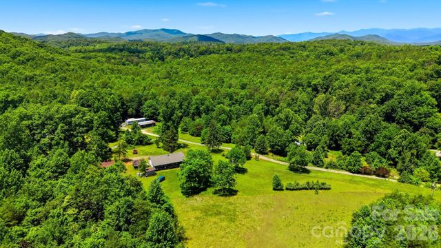 95 FieldStream Drive, Marion, NC 28752