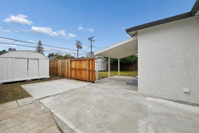 6212 Burns Way, Sacramento, CA 95824