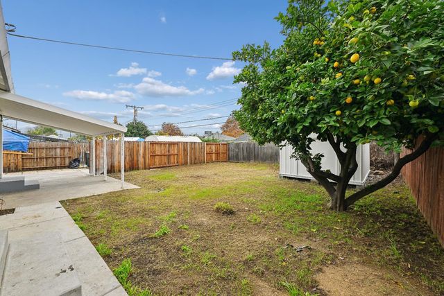 6212 Burns Way, Sacramento, CA 95824