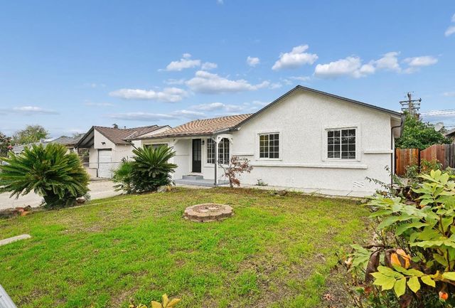 6212 Burns Way, Sacramento, CA 95824