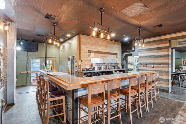 351 Park Avenue N, Renton, WA 98057