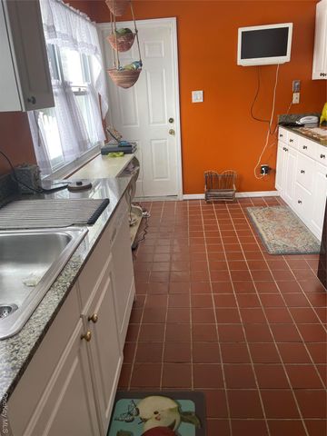 315 Maryland Avenue, Freeport, NY 11520