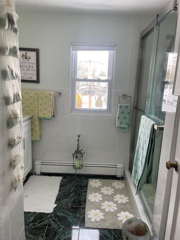 315 Maryland Avenue, Freeport, NY 11520