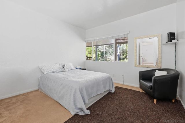 1521 Foothill Dr, Vista, CA 92084