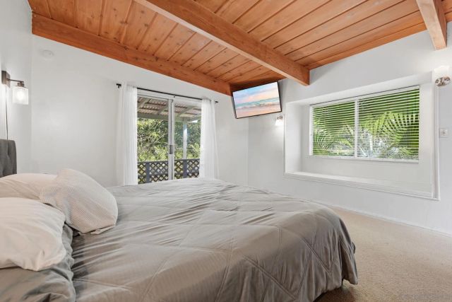 1521 Foothill Dr, Vista, CA 92084