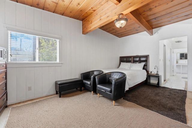 1521 Foothill Dr, Vista, CA 92084