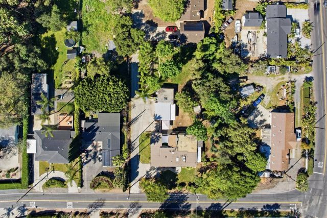 1521 Foothill Dr, Vista, CA 92084