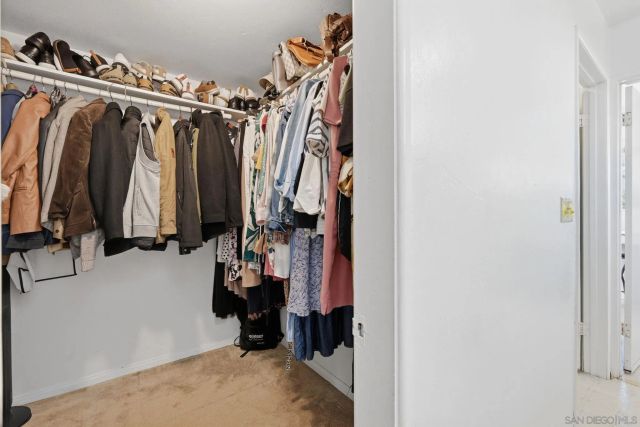 1521 Foothill Dr, Vista, CA 92084