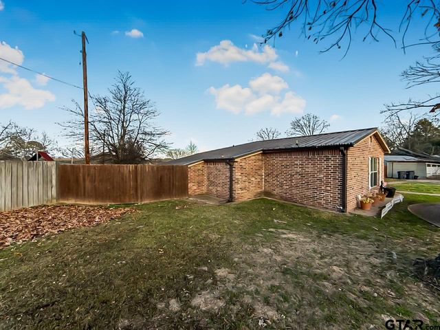 776 County Road 2220, Mineola, TX 75773