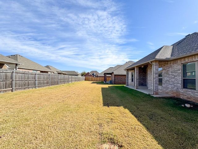 2909 Summit Hollow Circle, Norman, OK 73071