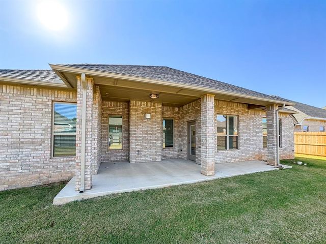 2909 Summit Hollow Circle, Norman, OK 73071