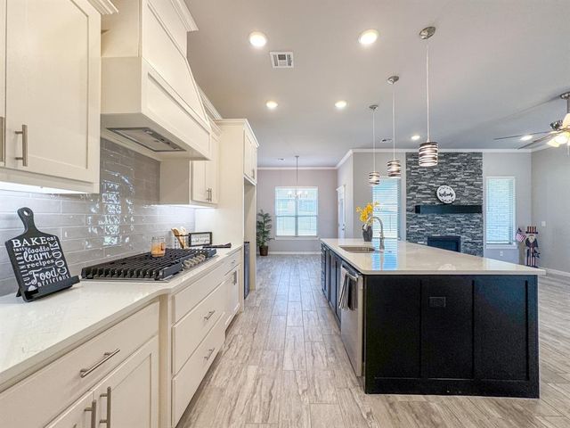 2909 Summit Hollow Circle, Norman, OK 73071