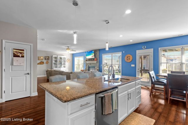 18107 Brightleaf Pl, Fisherville, KY 40023