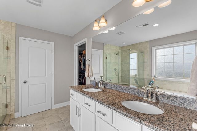 18107 Brightleaf Pl, Fisherville, KY 40023