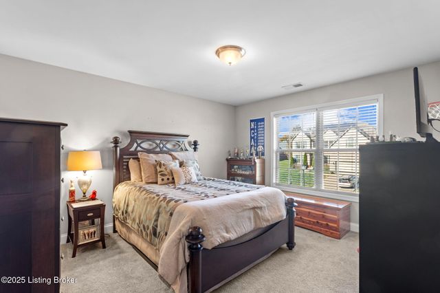 18107 Brightleaf Pl, Fisherville, KY 40023