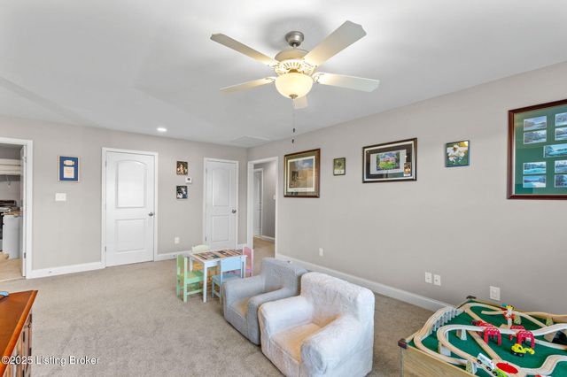 18107 Brightleaf Pl, Fisherville, KY 40023