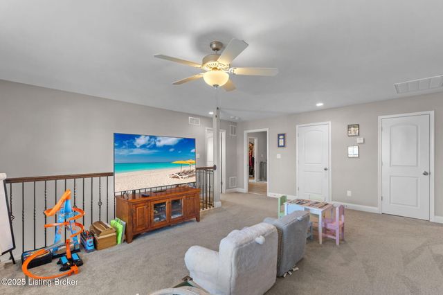 18107 Brightleaf Pl, Fisherville, KY 40023