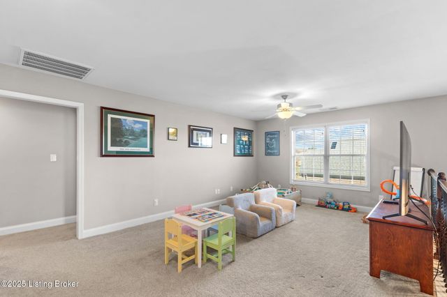 18107 Brightleaf Pl, Fisherville, KY 40023