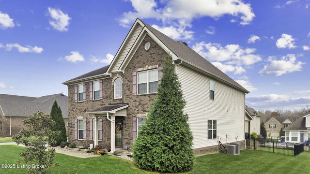 18107 Brightleaf Pl, Fisherville, KY 40023