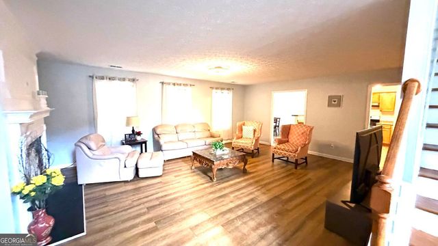 3070 Emden Trail, Snellville, GA 30039