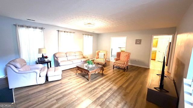 3070 Emden Trail, Snellville, GA 30039