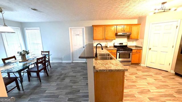 3070 Emden Trail, Snellville, GA 30039