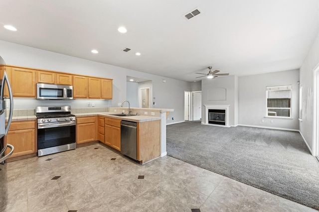 399 Bombay Cir, Sacramento, CA 95835