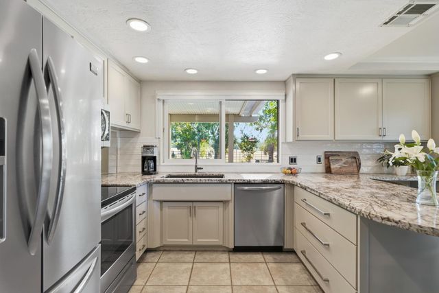 5400 Wise Rd, Lincoln, CA 95648