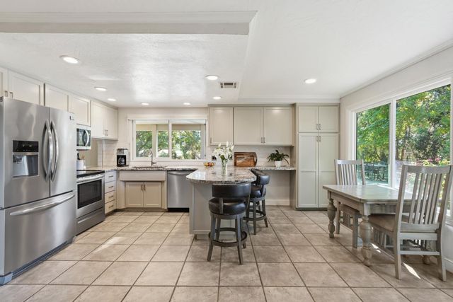 5400 Wise Rd, Lincoln, CA 95648
