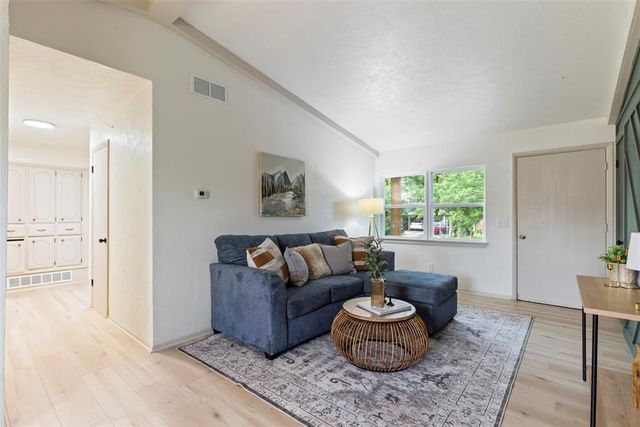 1353 SW 61st Terrace, Oklahoma City, OK 73159