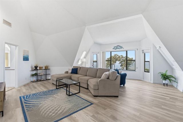 1074 POINT SEASIDE, Crystal Beach, FL 34681