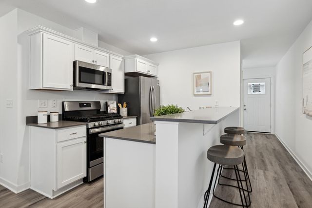 2034 James Avenue N, Minneapolis, MN 55411