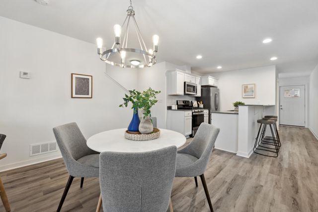 2034 James Avenue N, Minneapolis, MN 55411