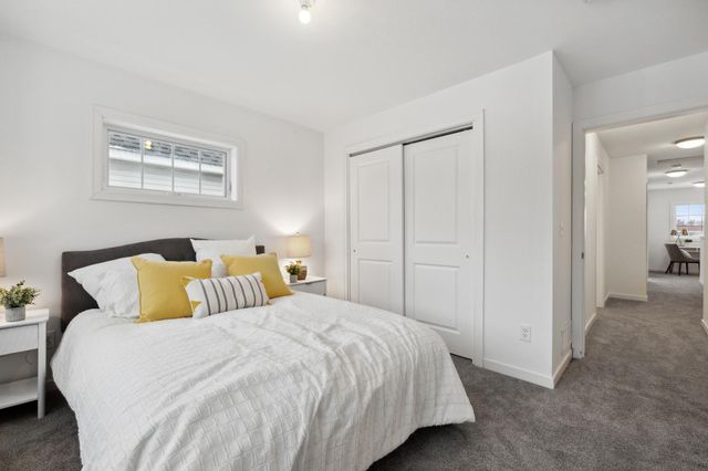 2034 James Avenue N, Minneapolis, MN 55411