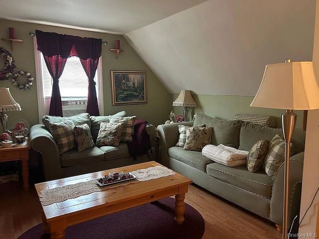 169 Doris Avenue, Franklin Square, NY 11010