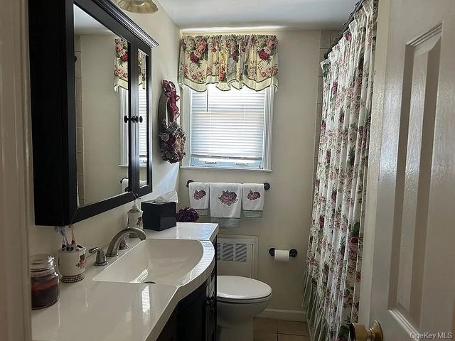 169 Doris Avenue, Franklin Square, NY 11010