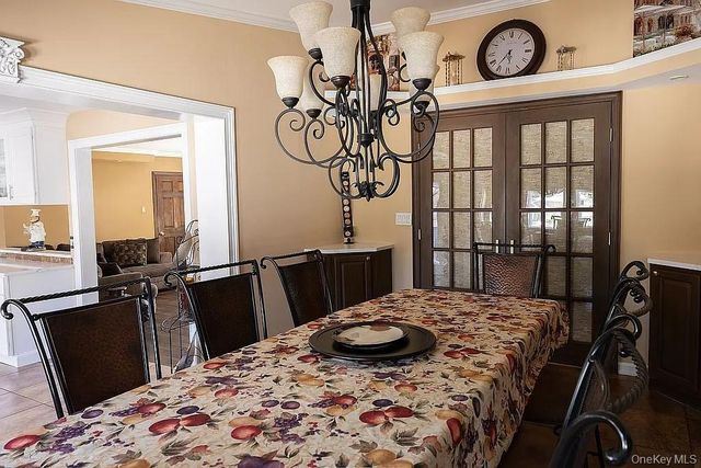 169 Doris Avenue, Franklin Square, NY 11010