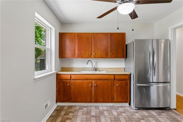 711 Spruce RD, Newport News, VA 23601