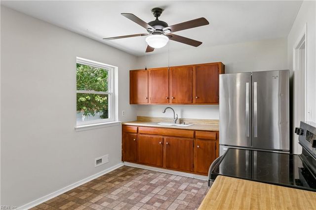 711 Spruce RD, Newport News, VA 23601